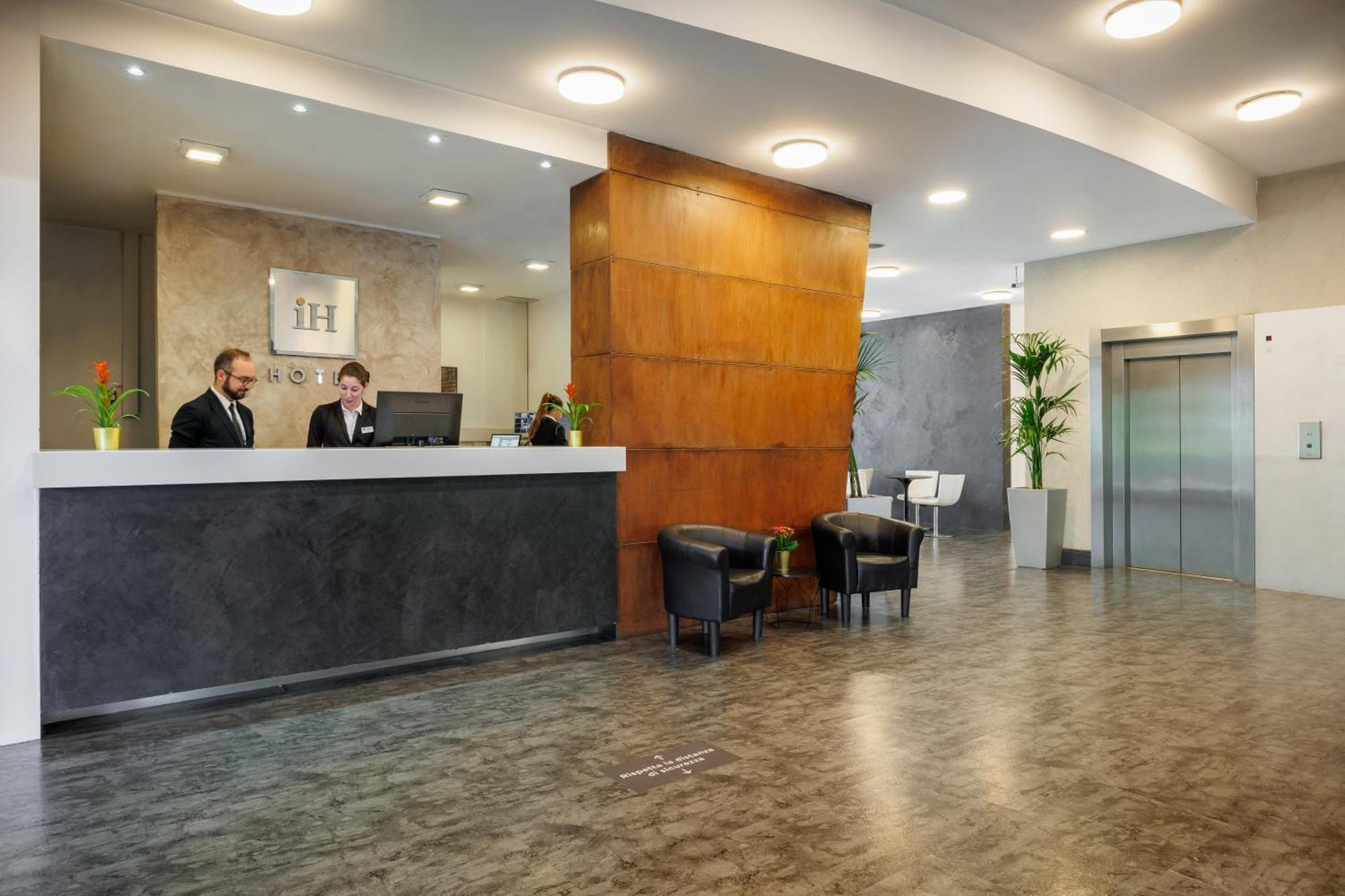 Ih Hotels Milano Lorenteggio Luaran gambar