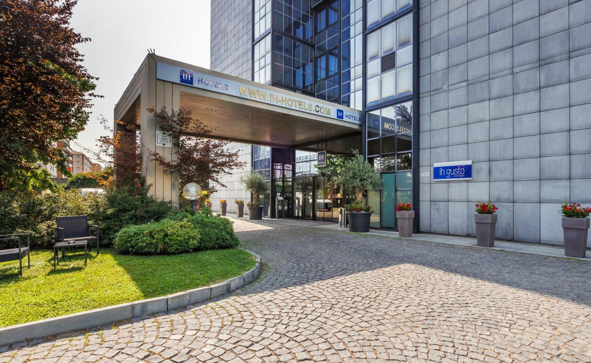 Ih Hotels Milano Lorenteggio Luaran gambar