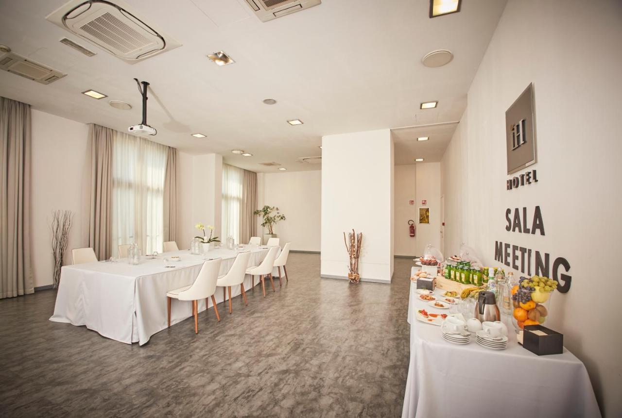 Ih Hotels Milano Lorenteggio Luaran gambar